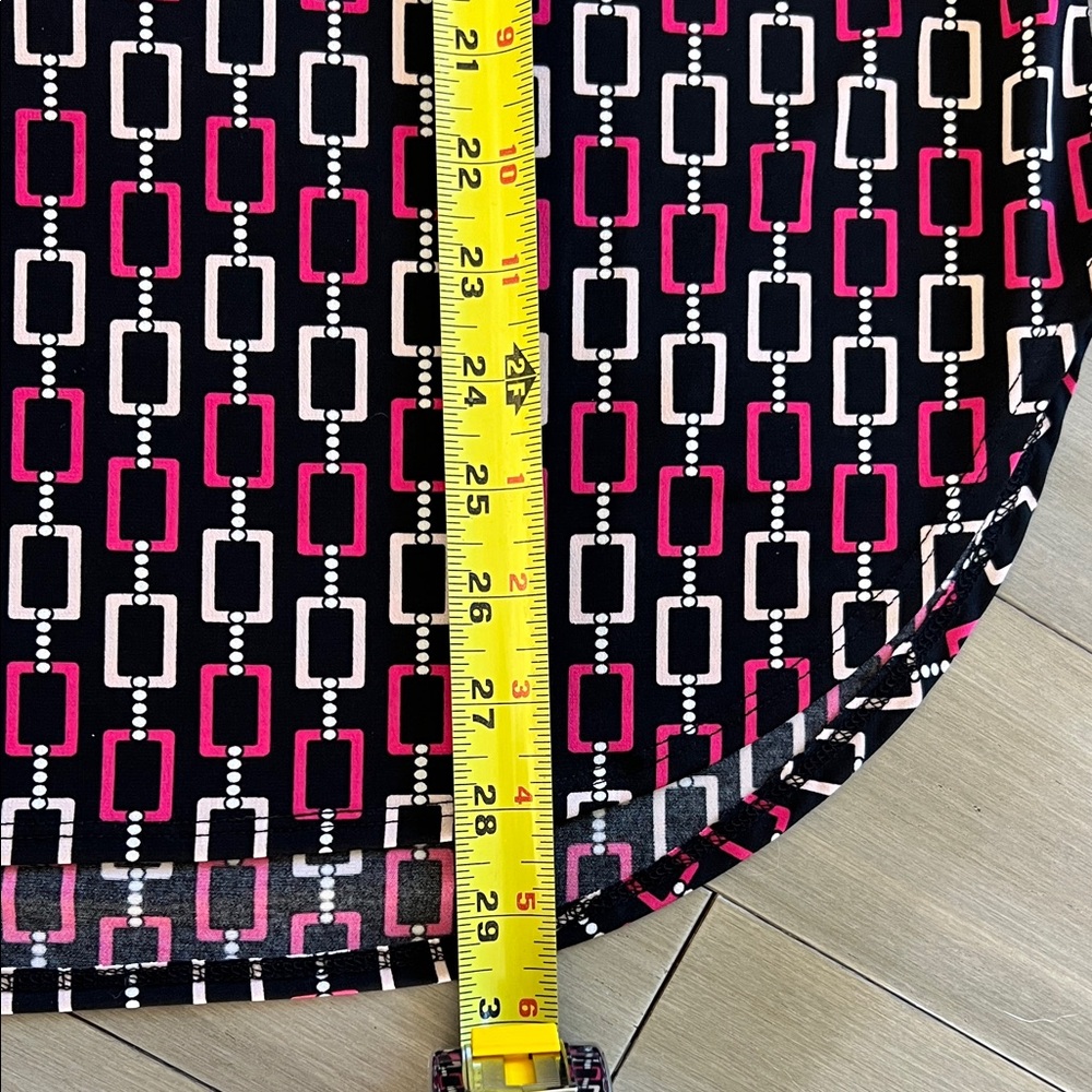 Black/Red & Green/Black Geometric Patterned Blouse BUNDLE SET - Picture 7 of 13